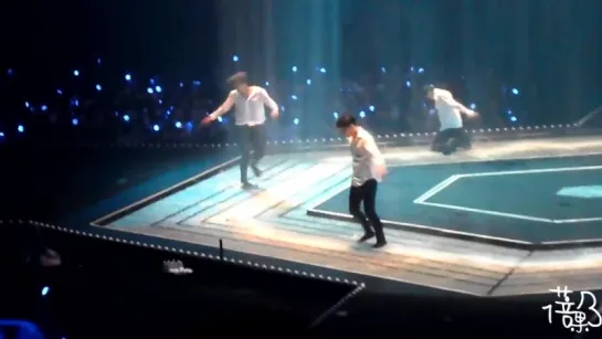 [FANCAM] 161127 EXO's Sehun, Kai, Lay -  One and Only @ The EXO'rDIUM in Taipei D-2