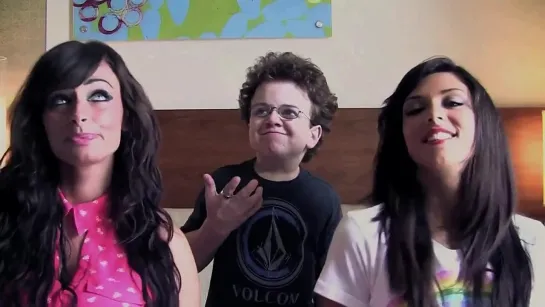 BAC Prikol.  Keenan Cahill & Electrovamp - Hands Up