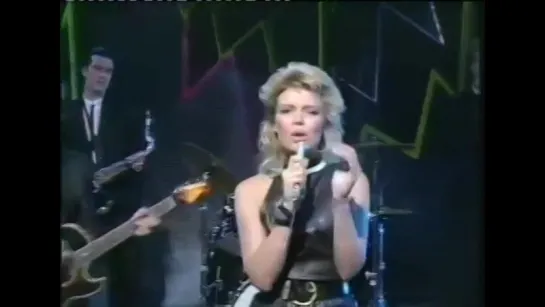 Kim Wilde  -  Love Blonde, Top of the Pops, 04-08-1983