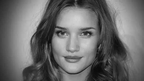 Rosie Huntington 27 years in 32 seconds