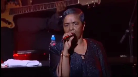 Cesaria Evora - Carnaval De Sao Vicente ( Live In Paris )