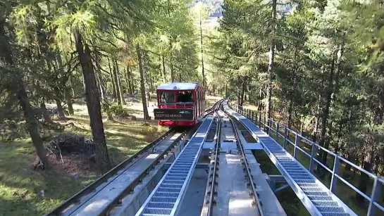 Standseilbahn 7503.01 Punt Muragl - Muottas Muragl Talfahrt - Funicular