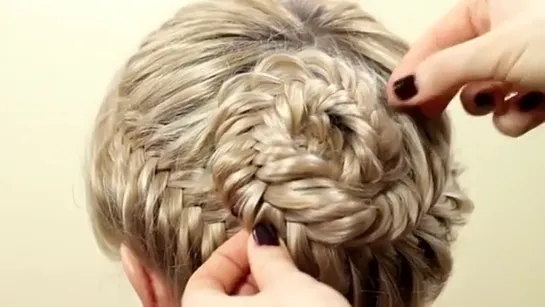 Прическа из косичек Корзинка. Hairstyle of braids