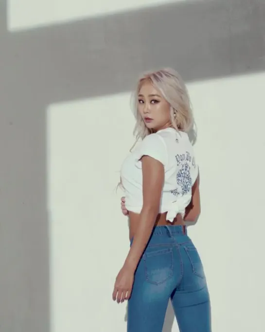 HYOLYN X Jambangee_Jeans