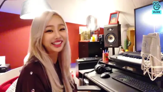 V Live 181211 HAPPY HYOLYN DAY