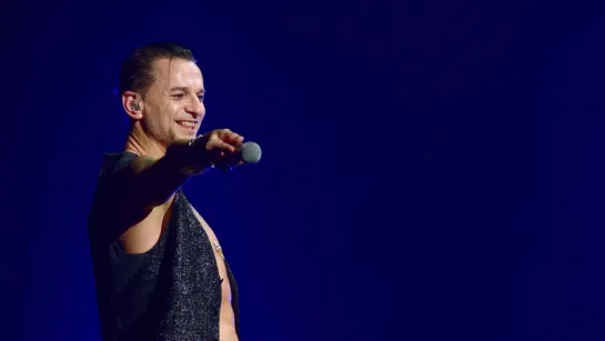 Depeche Mode - Enjoy The Silence (Live in Berlin)