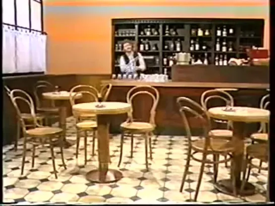 y2mate.com - SHOCKING Too early for DRINKS in La vie quotidienne 02 Au bistro Subtitles_360p