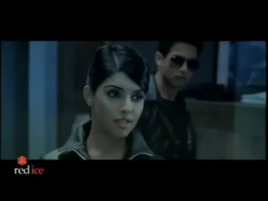 Shahid Kapoor Clinic All Clear Ad 2 with Asin (Liscense to wear Black)