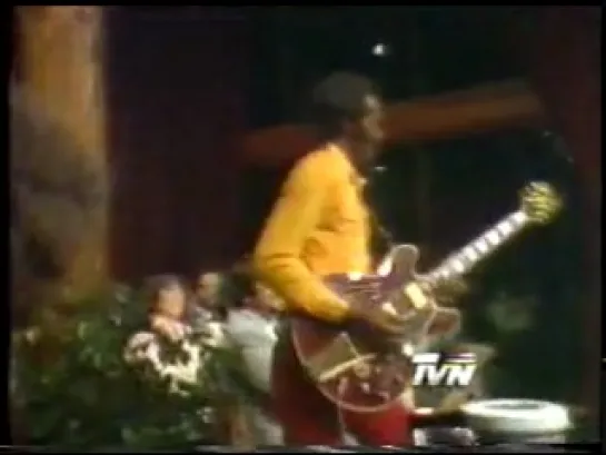 Chuck Berry - Rock & Roll Music/Johnny B. Goode (Live In Chile 1980)