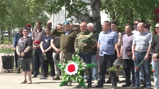 В Каменске-Уральском простились с погибшим Артемом Кулемякиным. Панорама 7 июня 2024