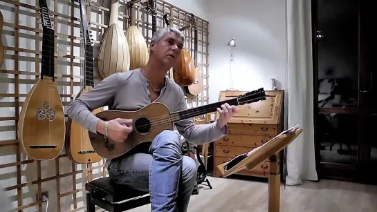 Rolf Lislevand plays A.Stradivari Sabionari 1679 guitar  • Santiago de Murcia - Tarantela