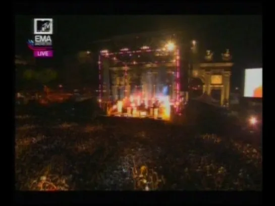 Linkin Park - Waiting For The End  (Live EMA 2010, Spain, Madrid)