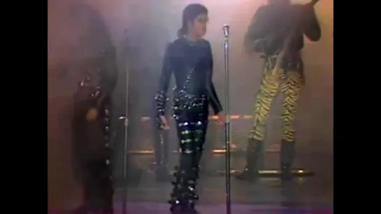 Michael Jackson | "WBSS" | Tokyo, Japan - Sep 12. 1987 [Premiere Bad Tour concert]