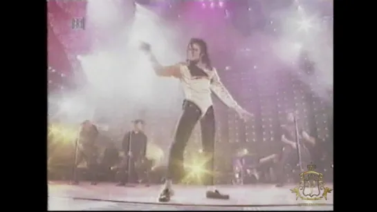 Michael Jackson - Dangerous Tour Live in Munich 1992 - Wanna Be Startin' Something