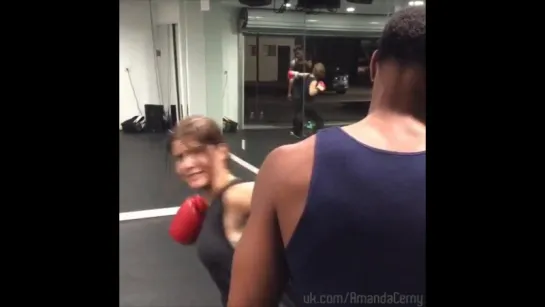 I'm good at boxing | Amanda Cerny