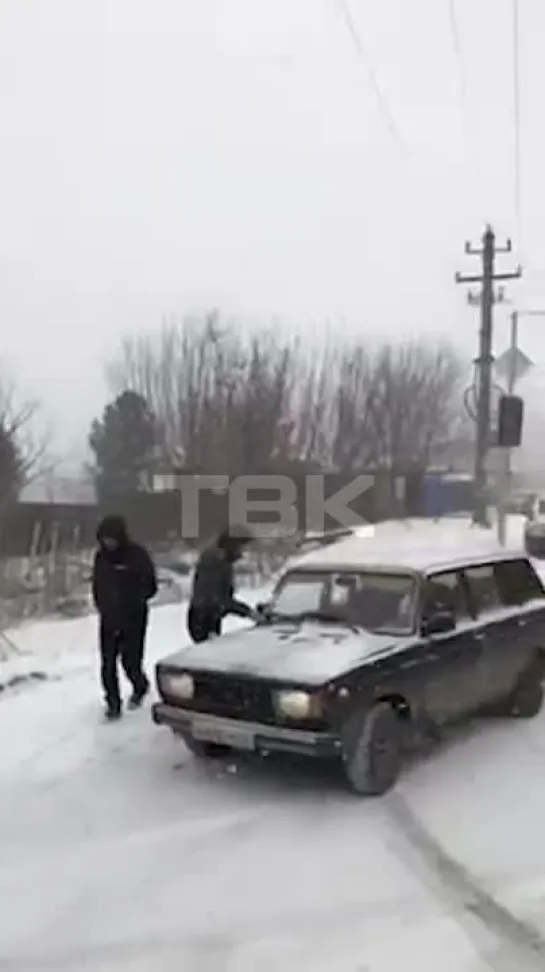 На трассе под Красноярском произошло массовое ДТП из-за снегопада