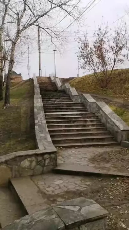 Нет пандуса на набережной или проложи себе дорожку сам 😭