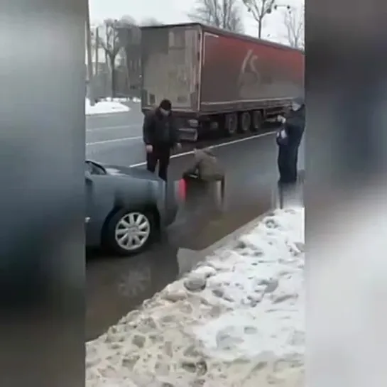 В Харькове два мужика избили водителя маршрутки