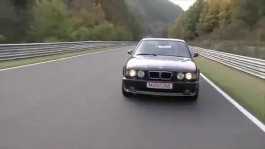 BMW M5 25 Years Celebration: M5 E28, M5 E34, M5 E39, M5 E60 and M5 E60 CSL