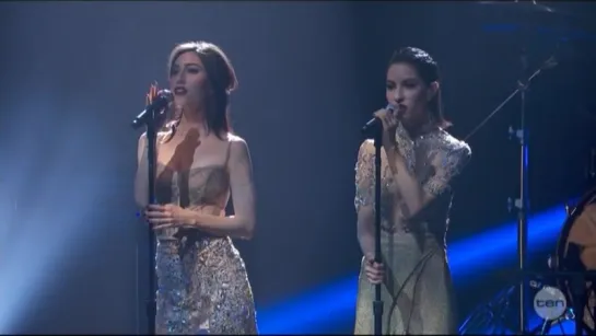 Tina Arena, Jessica Mauboy and The Veronicas - Chains - ARIA Awards Australia 2015