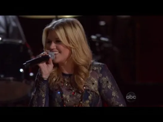 Kelly Clarkson ft. Vince Gill - Don't Rush - Live @ CMA Awards 2012