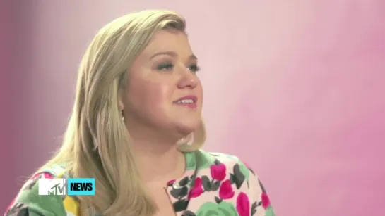 Kelly Clarkson Talks About Tokio Hotel & Recording Music - MTV Interview