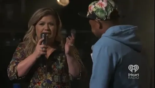 Kelly Clarkson - iHeart Release Party (Interview)