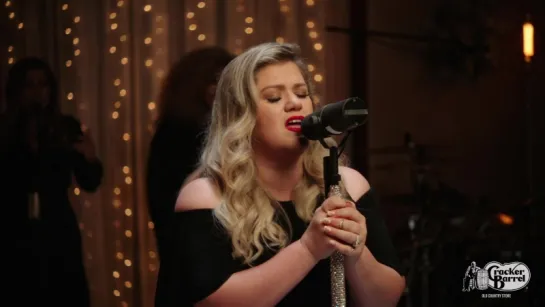 Kelly Clarkson - Love So Soft (Rocking & Stocking Live)