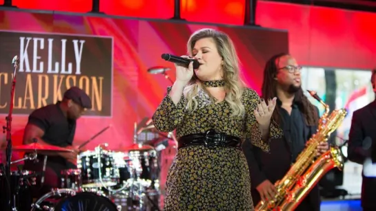 Kelly Clarkson - Love So Soft (Today Show Live)