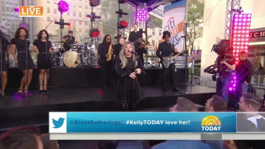 Kelly Clarkson - Walk Away (The Today Show)