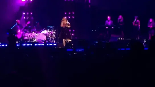 Kelly Clarkson - Thankful (PbP Live - Las Vegas)