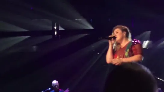 Kelly Clarkson - Ready (PbP Live - Rosemont)