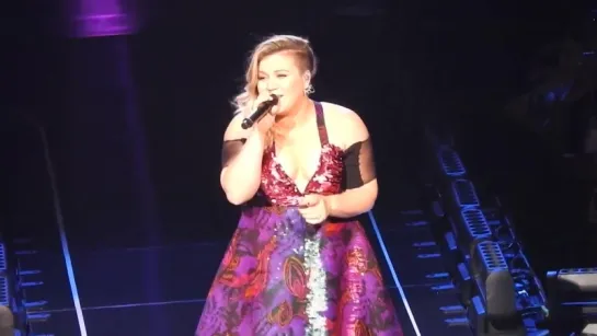 Kelly Clarkson - Stuff Like That There (PbP Live - New York City) - Betty Hutton cover