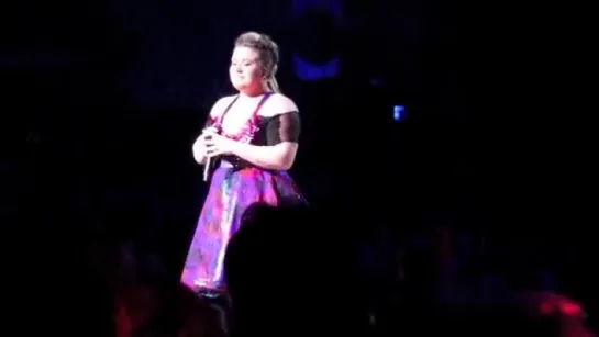 Kelly Clarkson - Let Your Tears Fall (PbP Live - Mansfield MA)