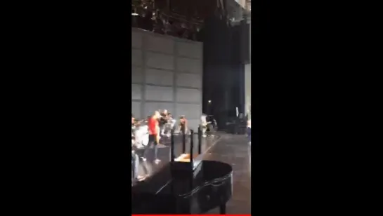 Kelly Clarkson - Let Your Tears Fall (Rehearsal)