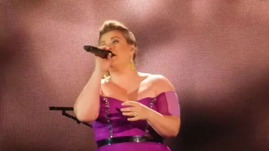 Kelly Clarkson - Take You High (PbP Live - Hershey PA)