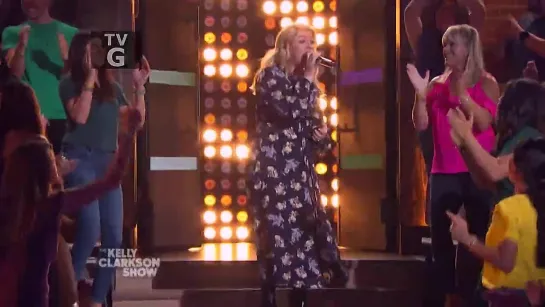 Kelly Clarkson - Shut Up  Dance (WALK THE MOON Cover) - The Kelly Clarkson Show Live