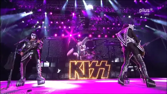 KISS - Paul Stanley Guitar Solo   Black Diamond - Rock Am Ring 2010 - Sonic Boom Over Europe Tour