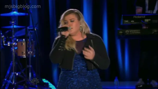 Kelly Clarkson - Invincible (Macys 4th of July)