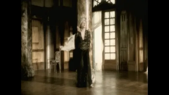 Madonna - Love Dont Live Here Anymore