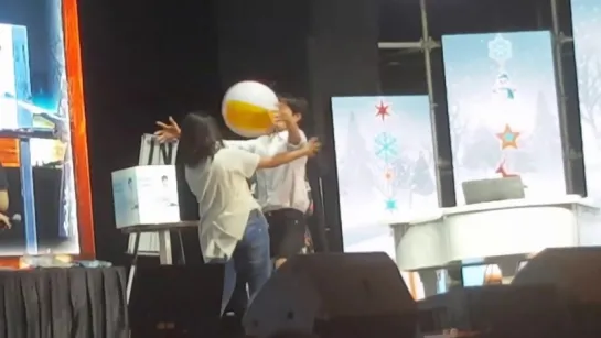 17.1.13 Park Bogums FM in Jakarta..ball game with fan