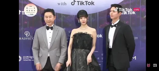 [28.04.23] 59 Baeksang Art Awards. Красная дорожка.