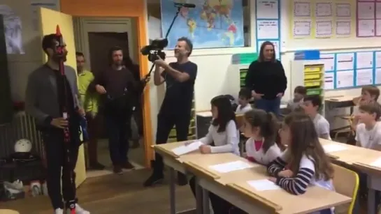 Isère Martin Fourcade rend visite à une classe de l’école des Laiches de Villard-de-Lans