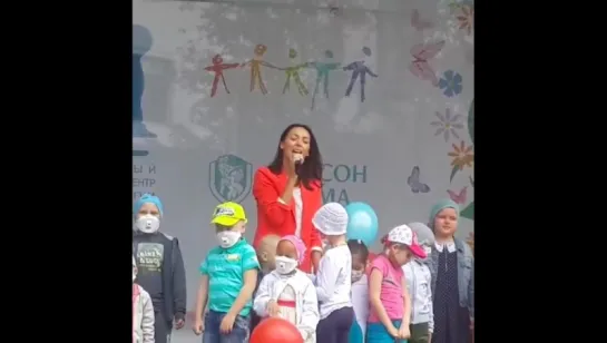 Алсу на благотворительном концерте "Праздник жизни" 31/05/ 2015