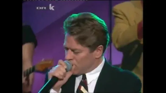 Robert Palmer - Addicted to Love (live) 1995