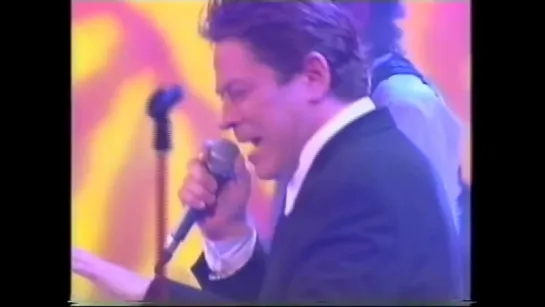 Robert Palmer - Addicted to Love and Simply Irresistible (The White Room 1995)