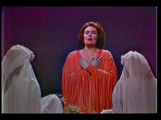 Joan Sutherland: Norma ‘Sediziose voci… Casta Diva… Ah! bello a me ritorna’ (1964)