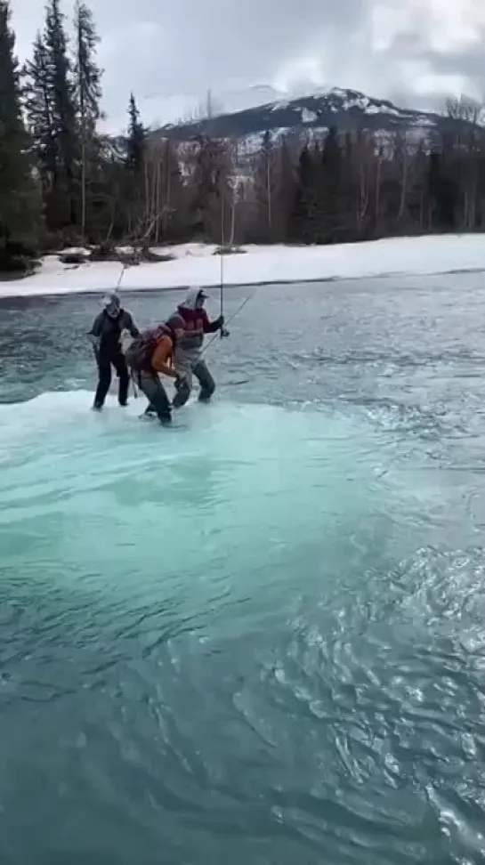 им повезло