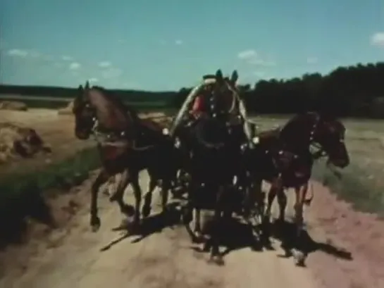 Red_Army_Choir_Along_Тhe_Peterskaya_Road