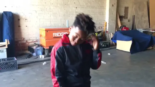 Whos kid is this11 😳😂 (Nigga Vine)